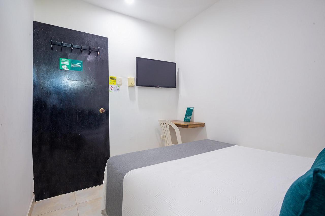 Ayenda Hotel Alejandria Монтерия Экстерьер фото